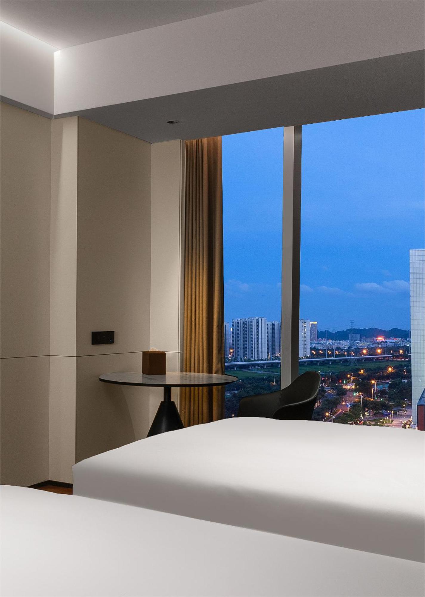 Intercity Hotel Guangzhou South Railway Station - Free Minibar Including Erdinger Weissbier 外观 照片
